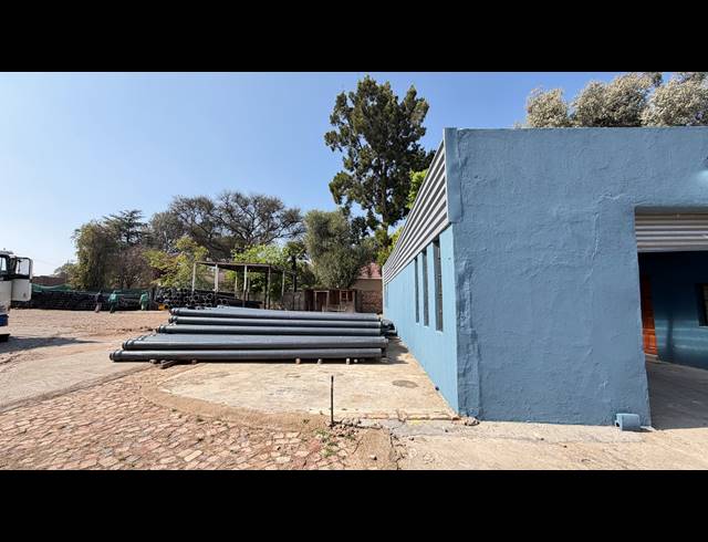 588M² INDUSTRIAL YARD FOR SALE IN PETIT